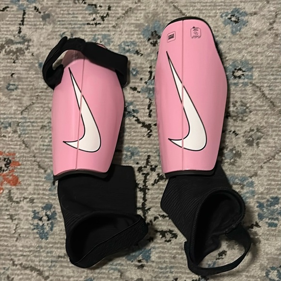 Nike Other - Nike Charge Youth Medium Pink Shin Guards